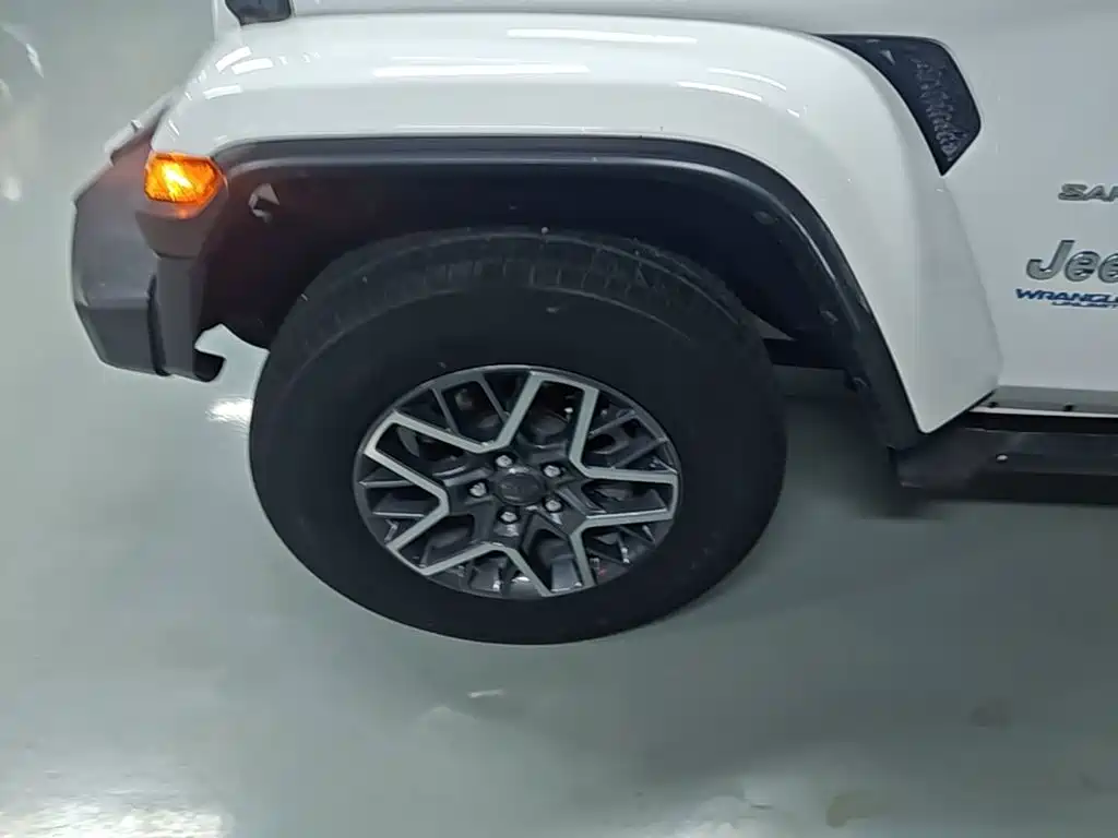 Jeep Wrangler PHEV — миниатюра 23