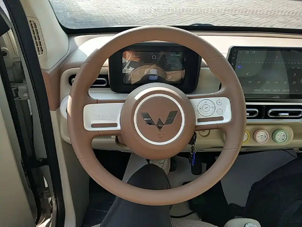 Wuling MINIEV — миниатюра 11