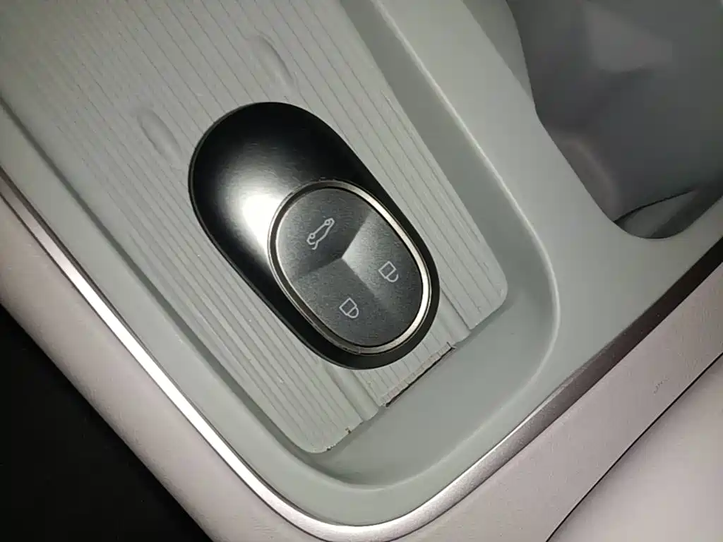 NIO EC6 — миниатюра 9