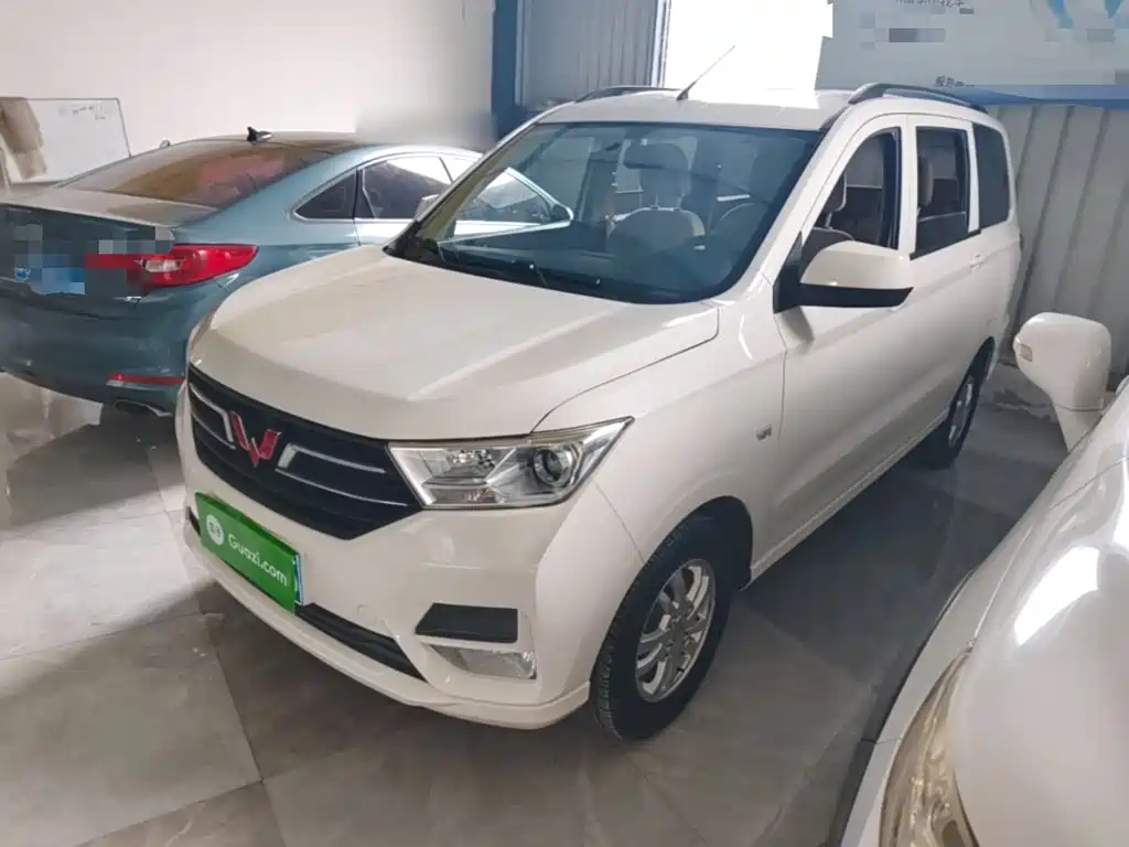 Wuling Hongguang — миниатюра 2