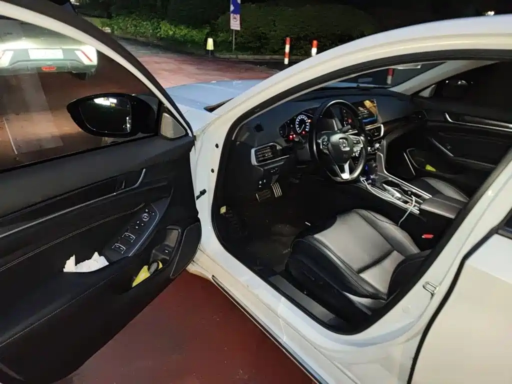 Honda Accord — миниатюра 14