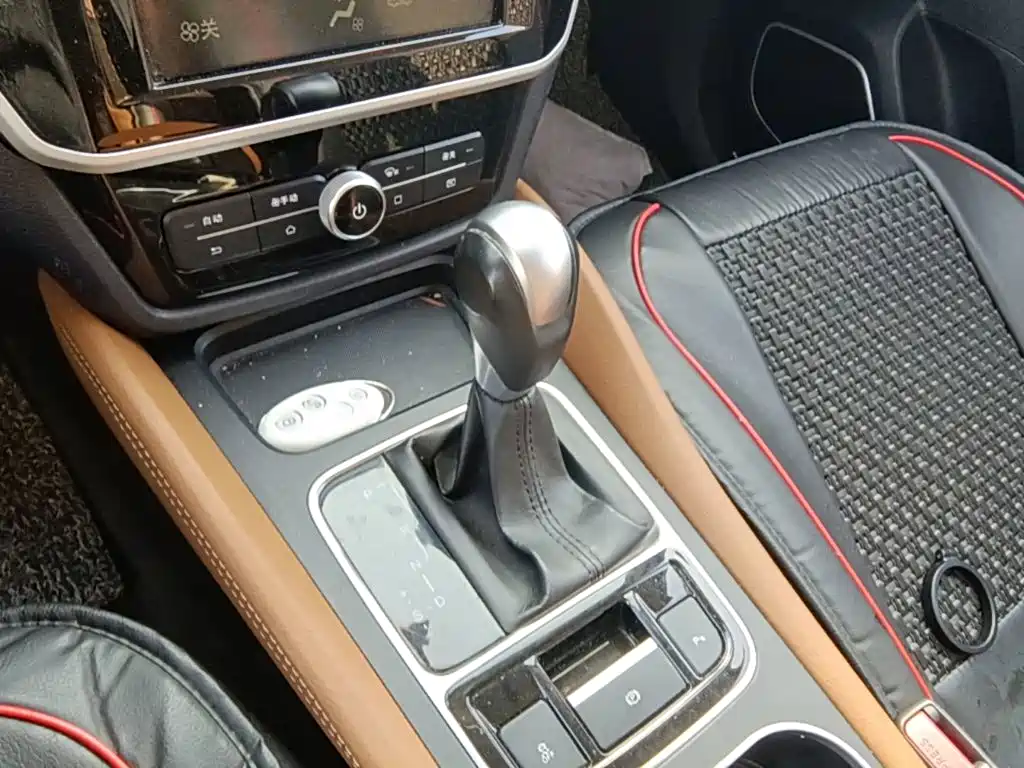 BYD MAX — миниатюра 14