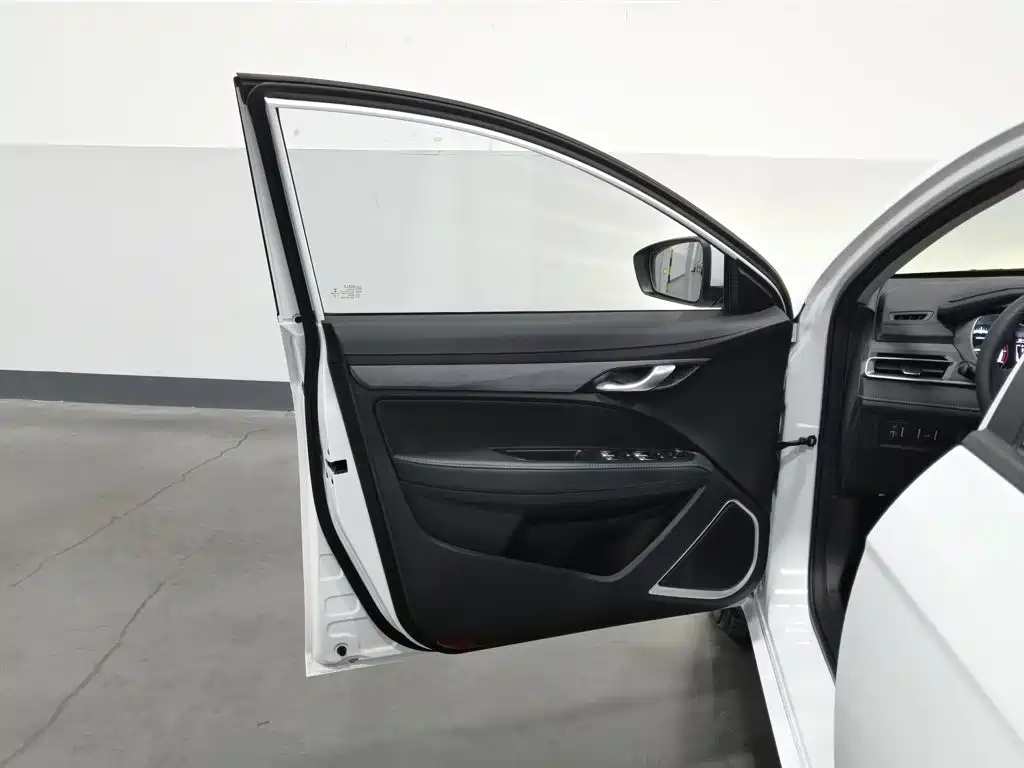 Geely Emgrand — миниатюра 8