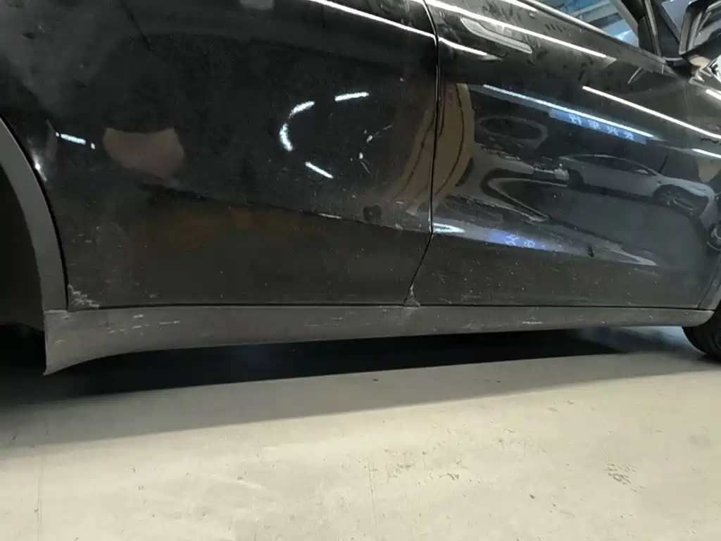 Tesla Model Y — миниатюра 21