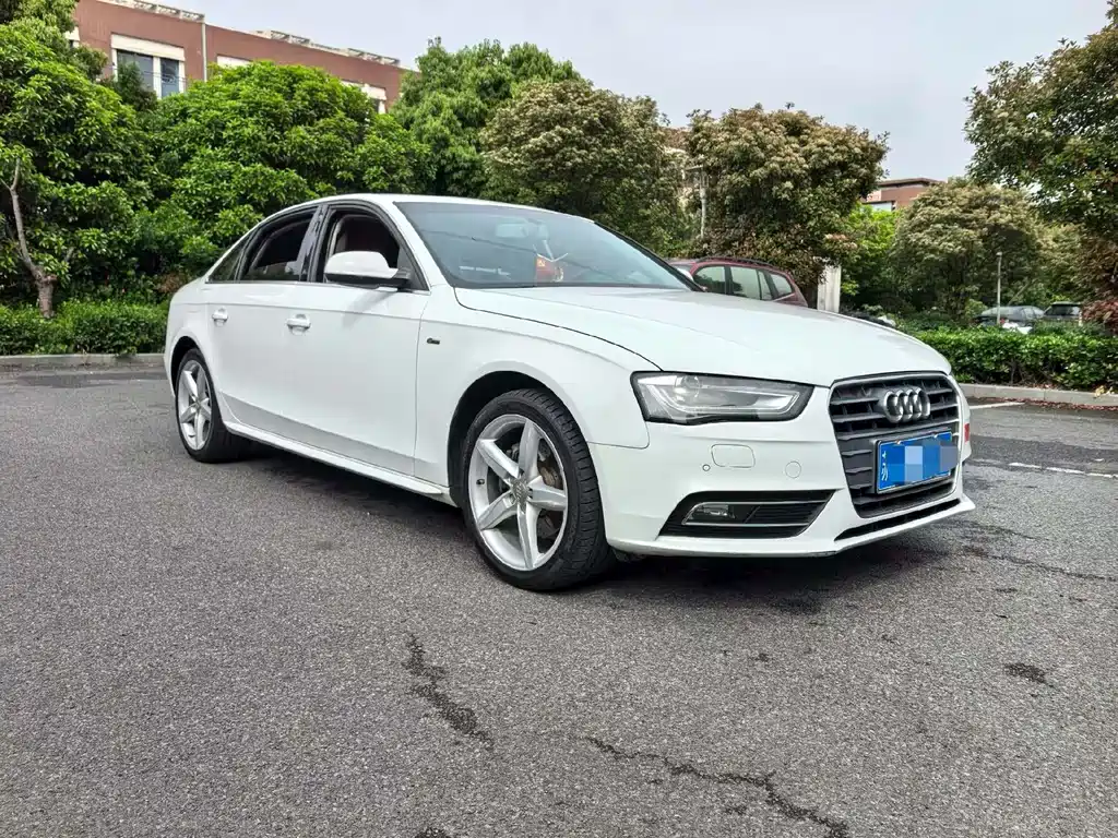 Audi A4L 2015 35 TFSI AT Luxury