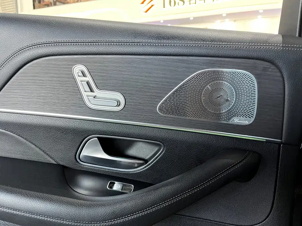 Mercedes-Benz GLE (Import) — миниатюра 12