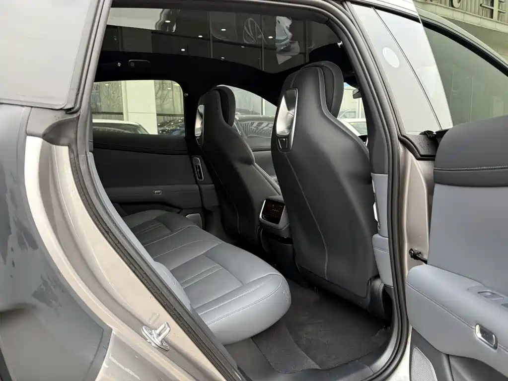 XIAOMI CAR XIAOMI YU7