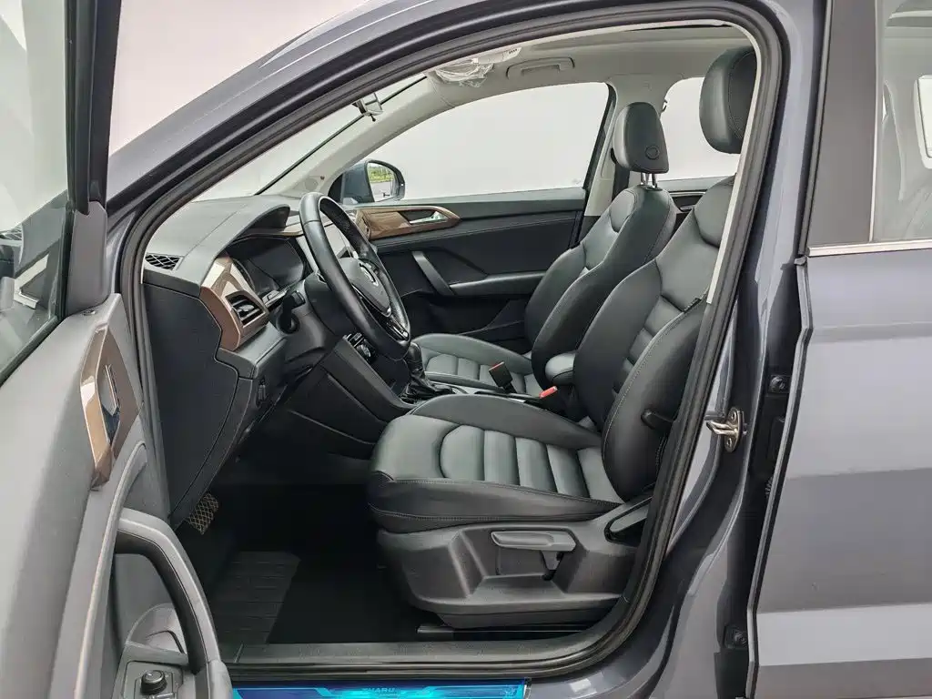 Volkswagen Tharu 2020 280TSI Luxury VI