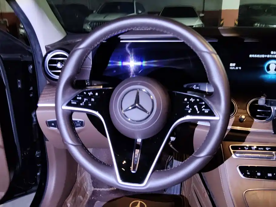 Mercedes-Benz E-Class — миниатюра 15