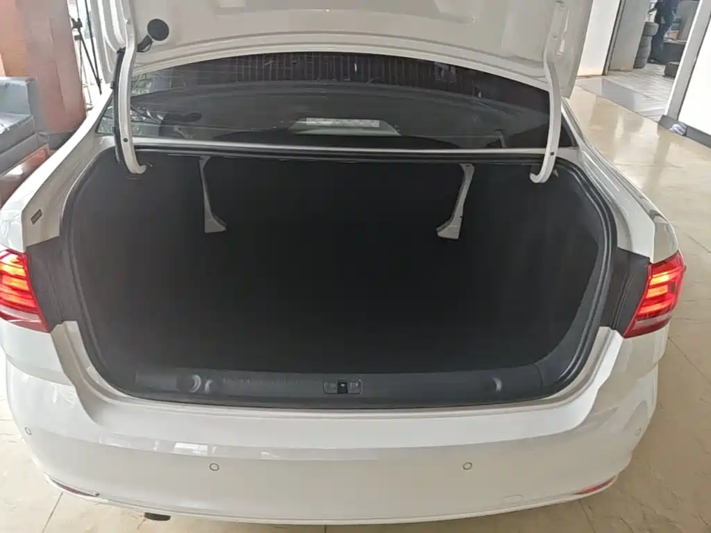 Volkswagen Lavida — миниатюра 19