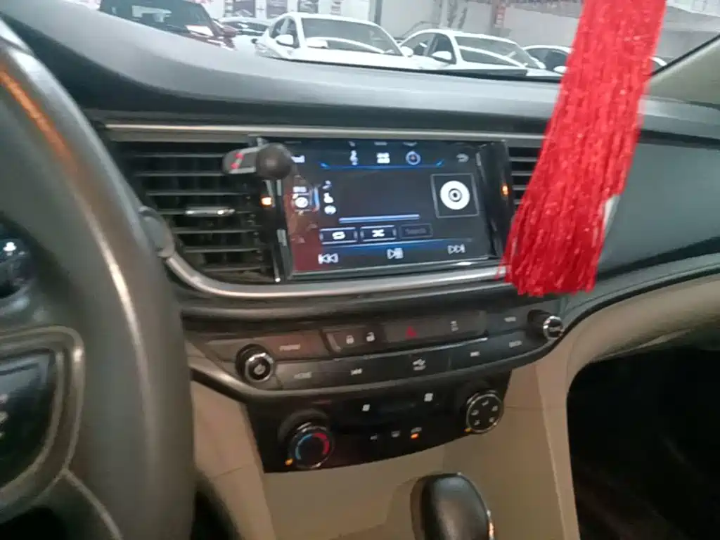 Buick Excelle — миниатюра 13