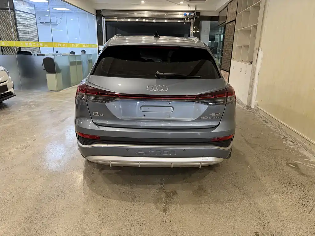Audi Q4 e-tron — миниатюра 5