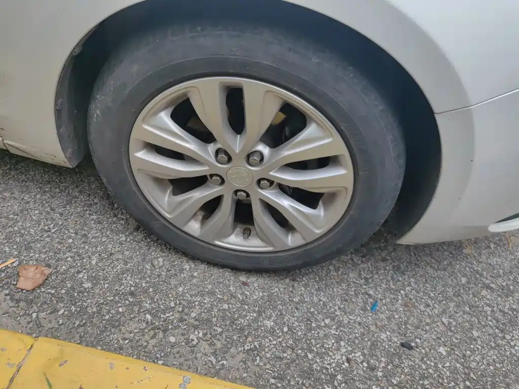 Buick Excelle — миниатюра 8