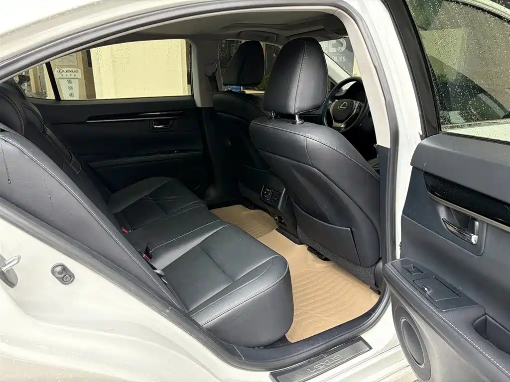 Lexus ES 2013 300h Elite