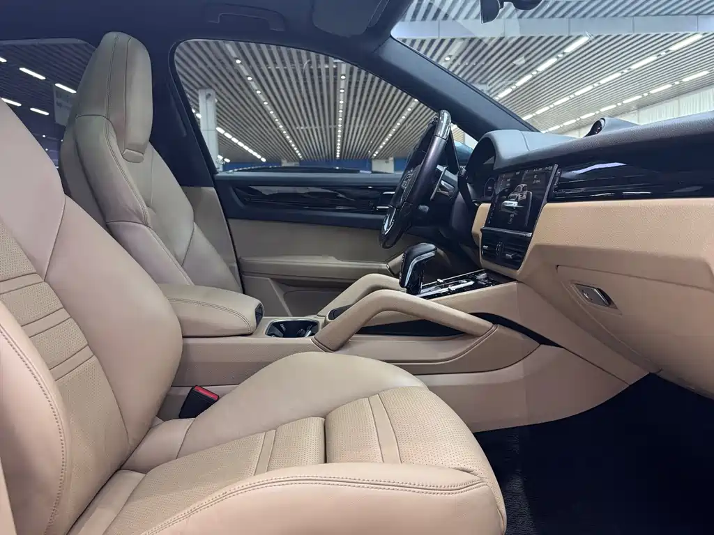Porsche Cayenne — миниатюра 14
