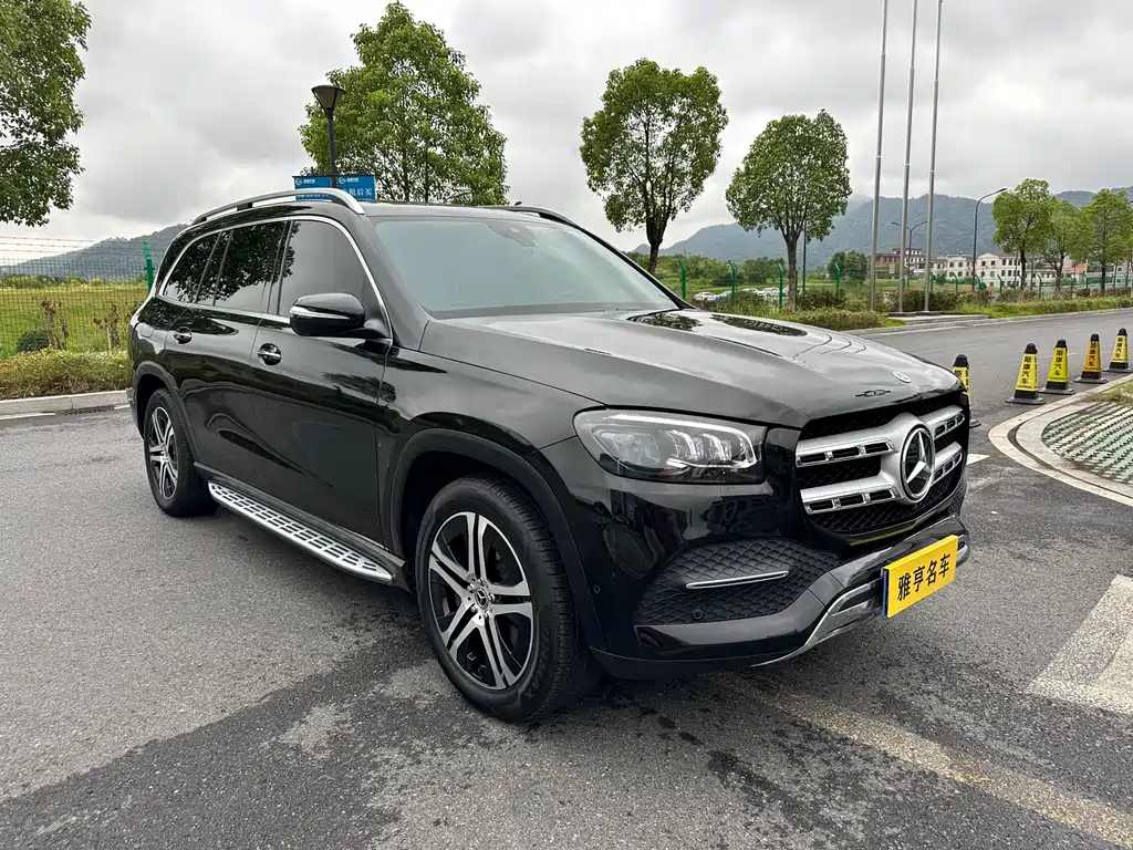 MERCEDES-BENZ GLS