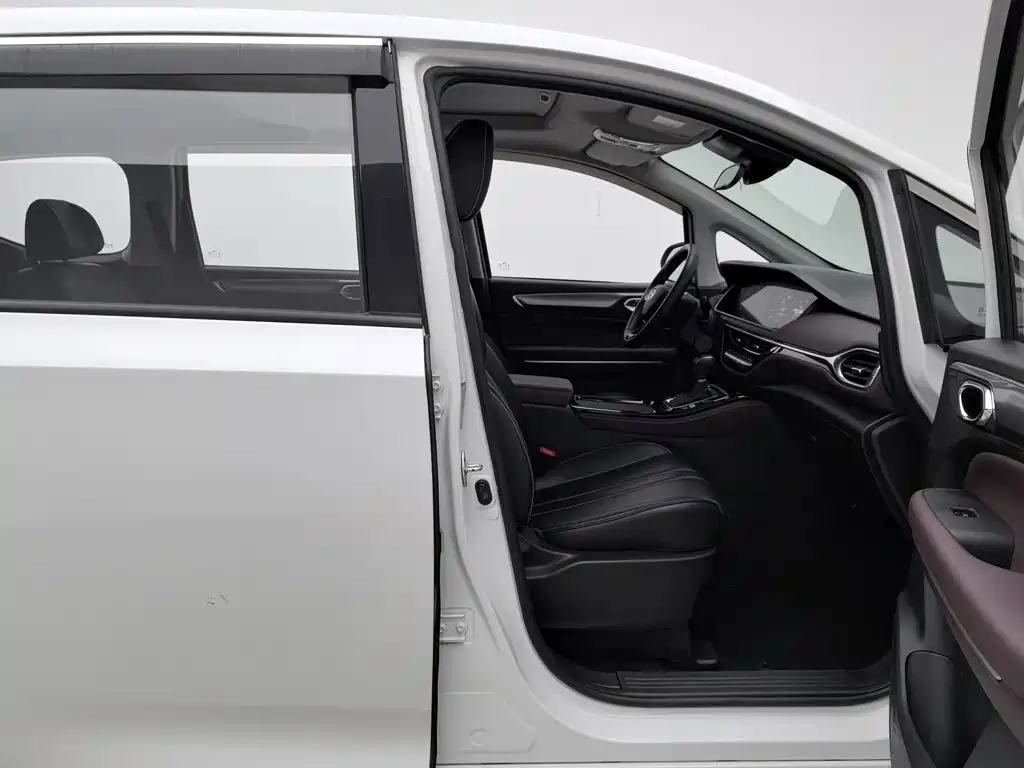 GAC Motor Trumpchi M6 — миниатюра 23