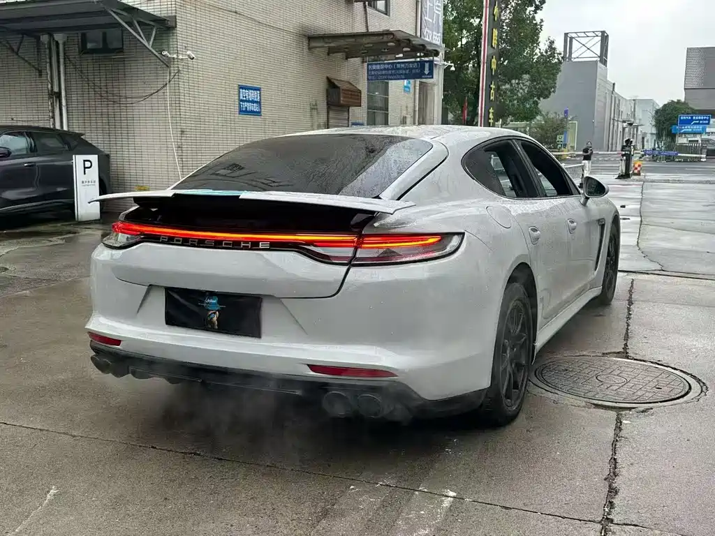 Porsche Panamera — миниатюра 8