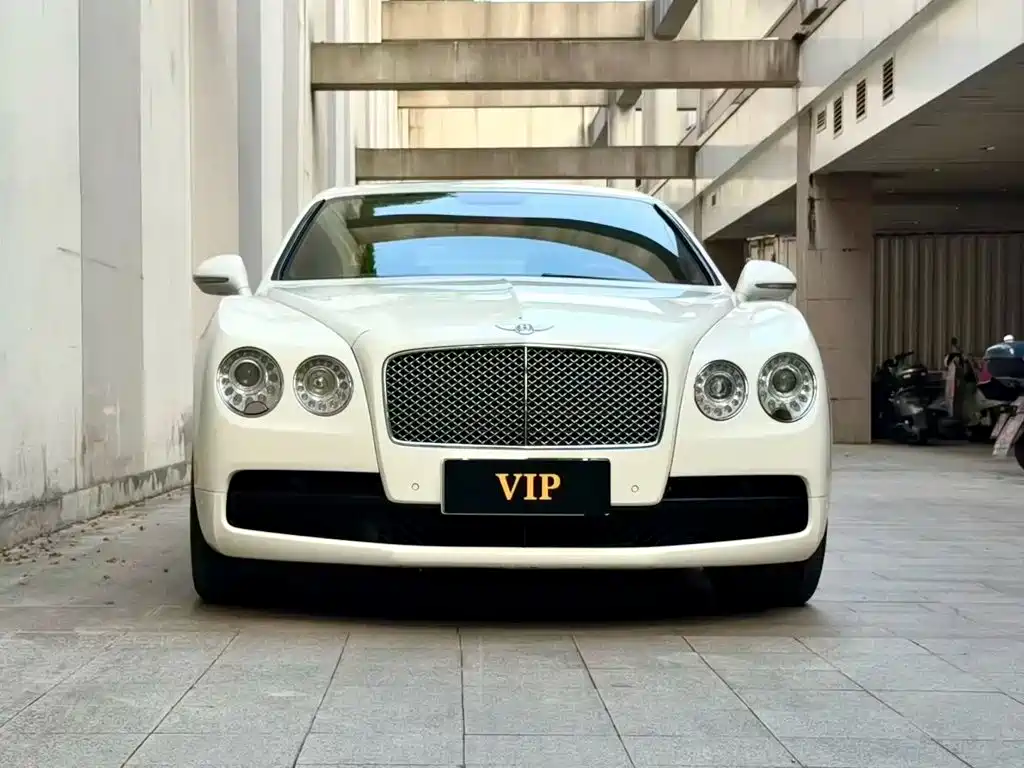 Bentley Flying Spur — миниатюра 2