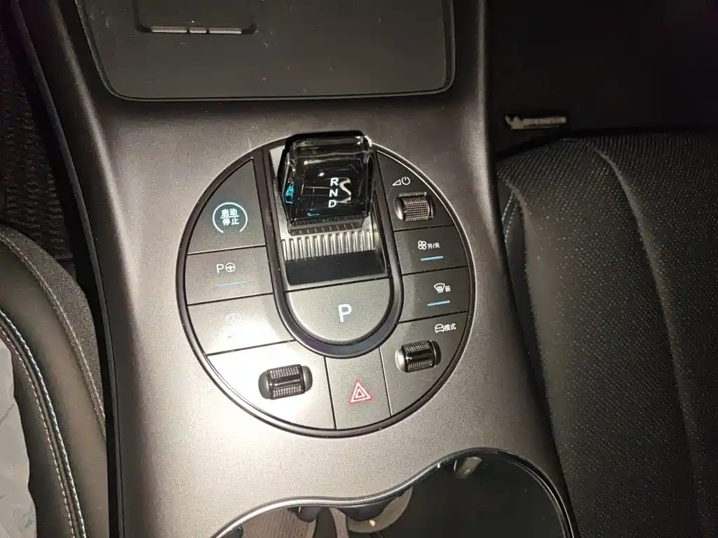 BYD Seal 2025 650