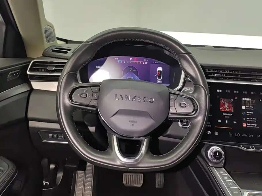 Lynk & Co 01 — миниатюра 15