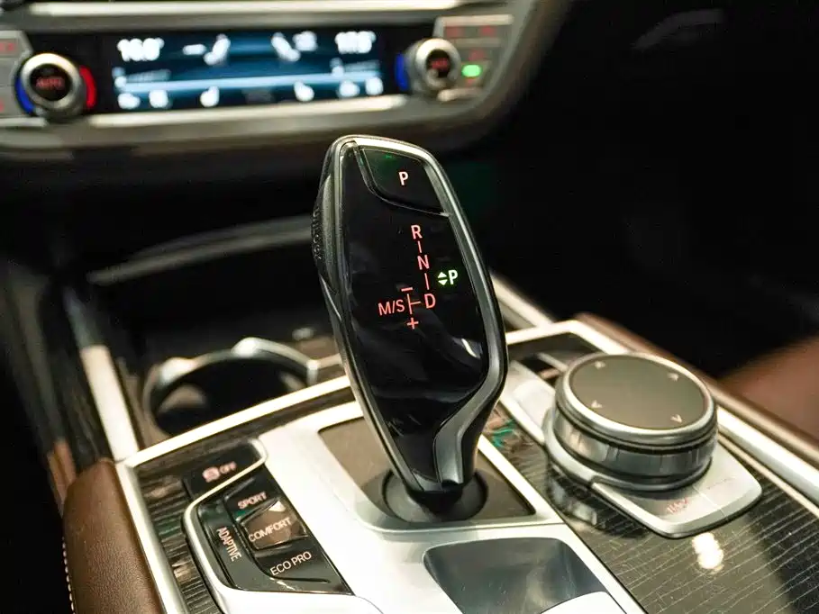 BMW 7 Series 7 2019 740Li Lead M Sport
