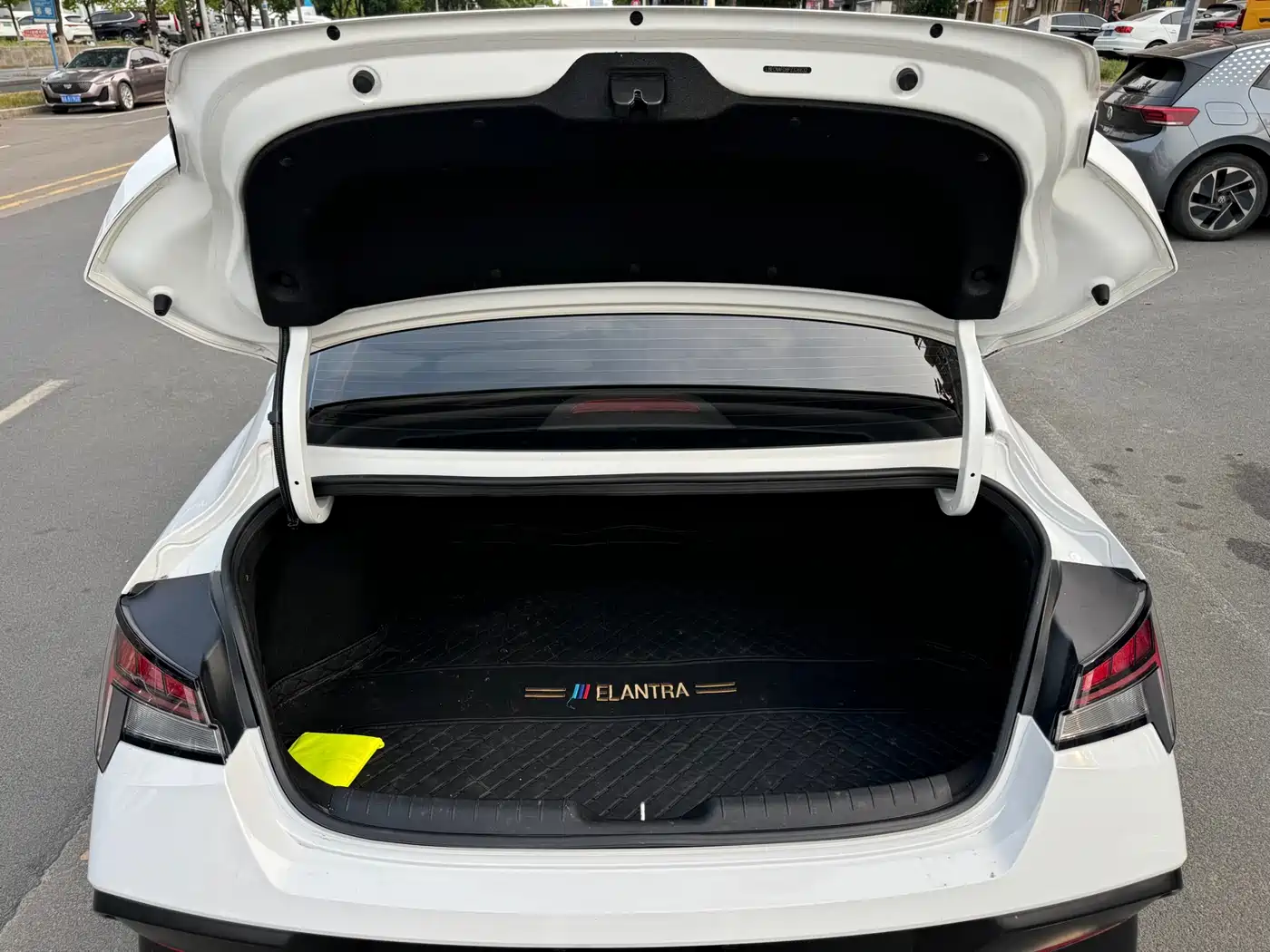 Hyundai Elantra id 4514288 из Китая 10