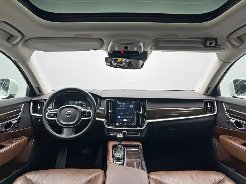 Volvo S90 — миниатюра 23