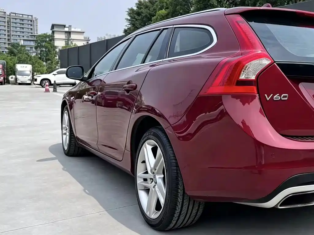 Volvo V60 2016 T5