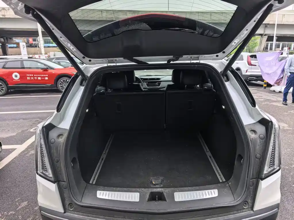 Cadillac XT5 — миниатюра 10