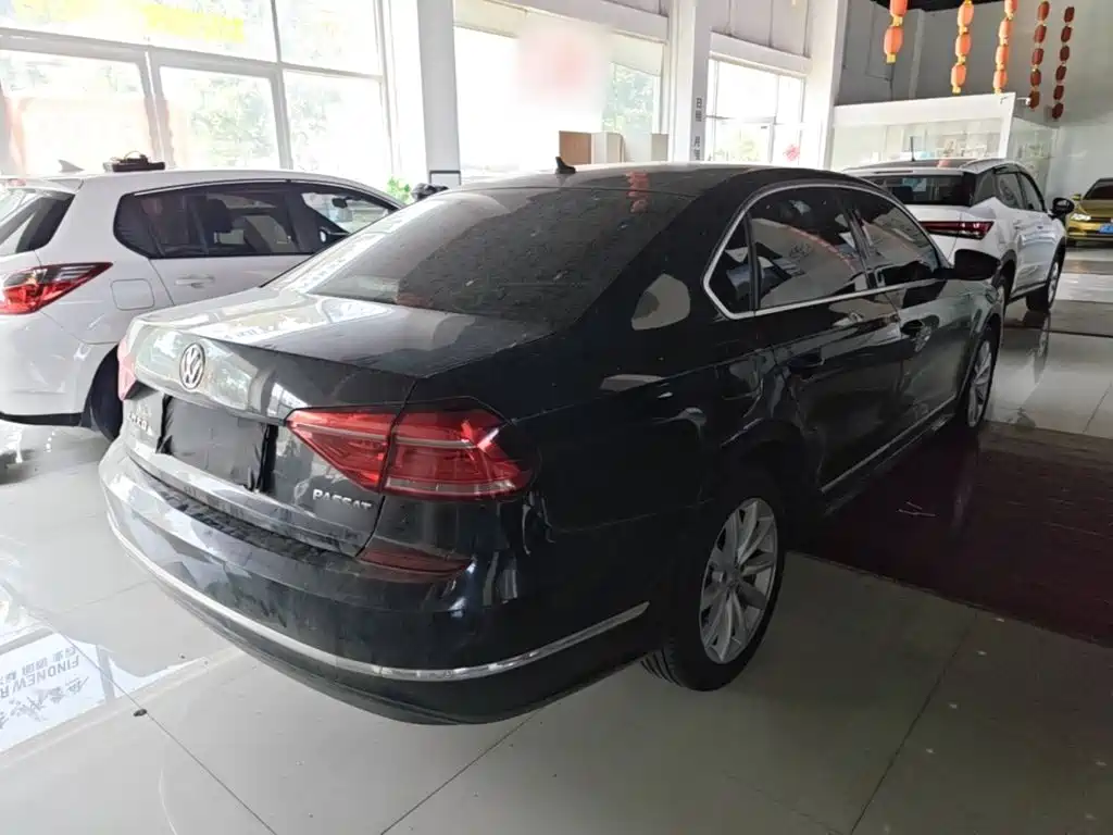 Volkswagen Passat — миниатюра 7