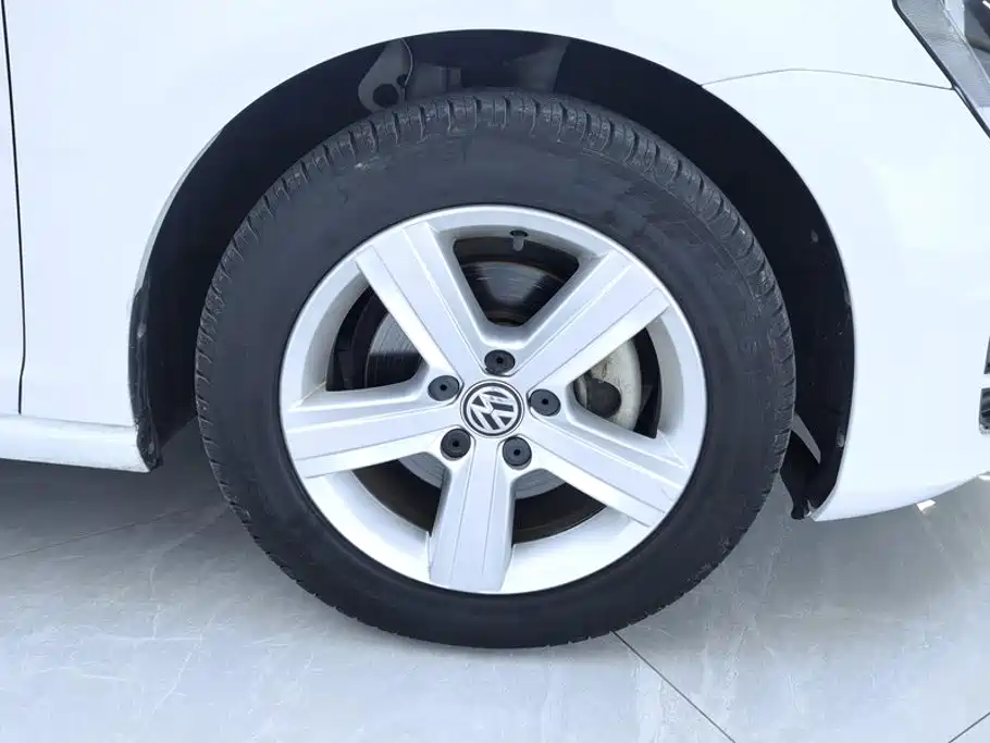 Volkswagen Golf — миниатюра 6