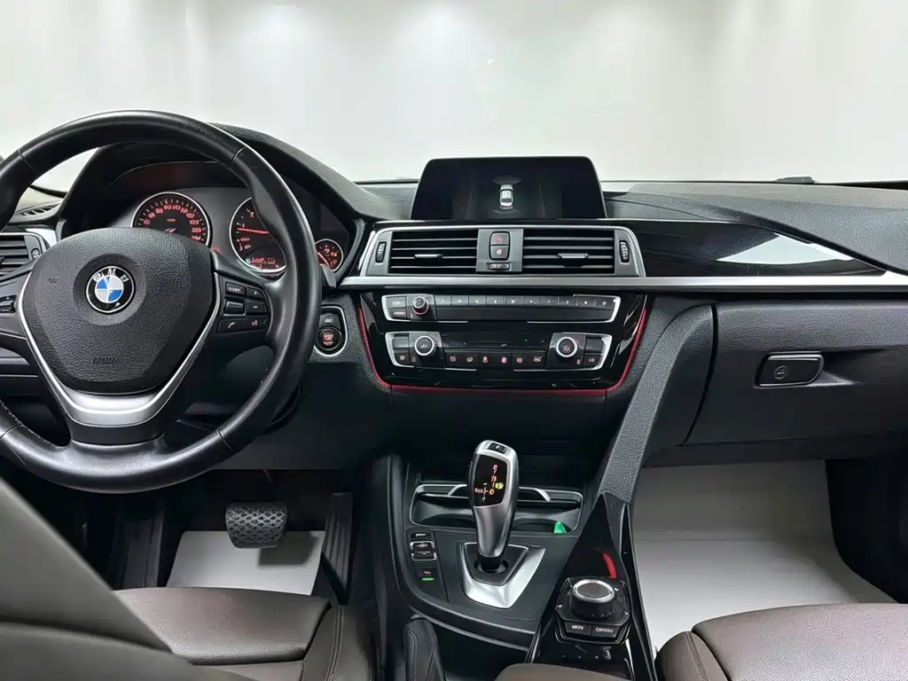 BMW 3 Series — миниатюра 7