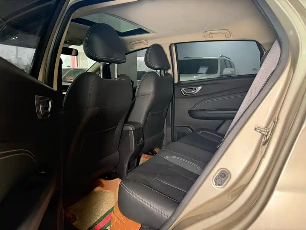 Geely Vision X3 — миниатюра 2