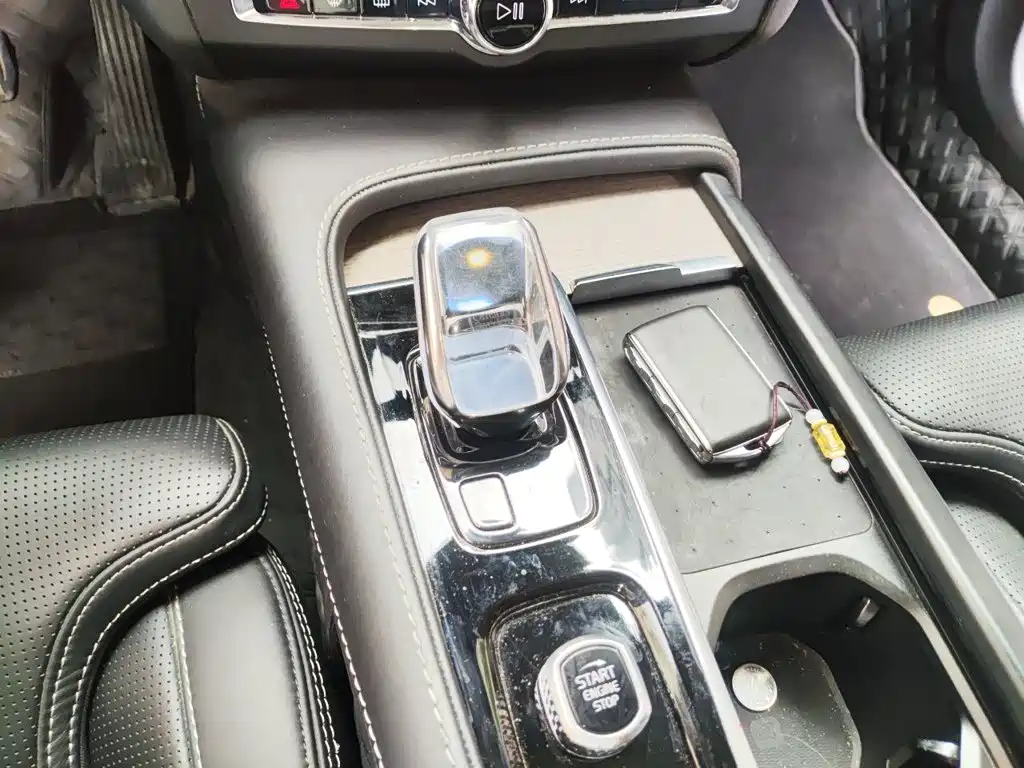 Volvo S90 — миниатюра 10