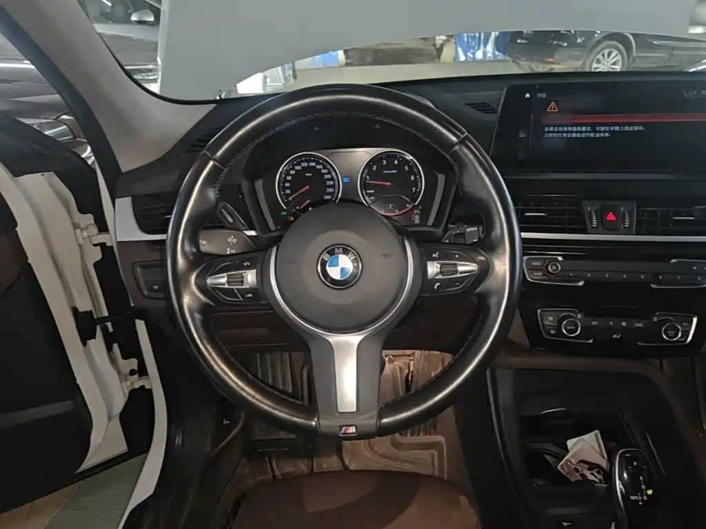 BMW X1 — миниатюра 11
