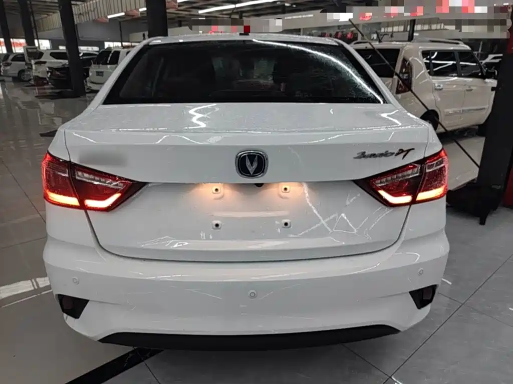Changan Eado DT — миниатюра 6