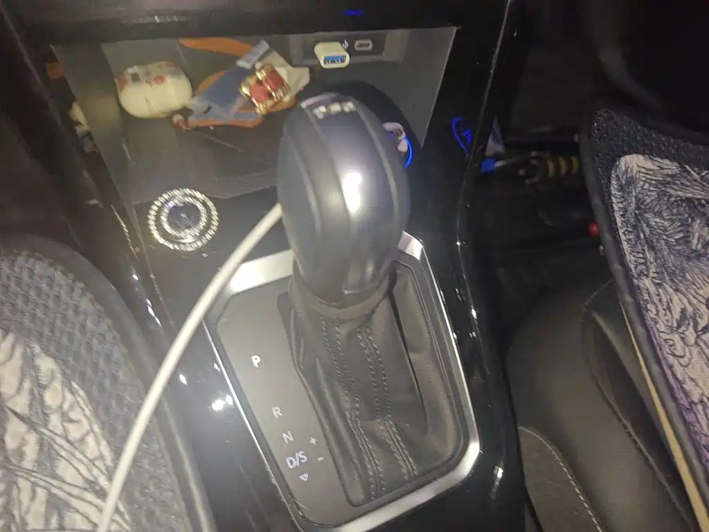 Volkswagen T-Roc — миниатюра 10