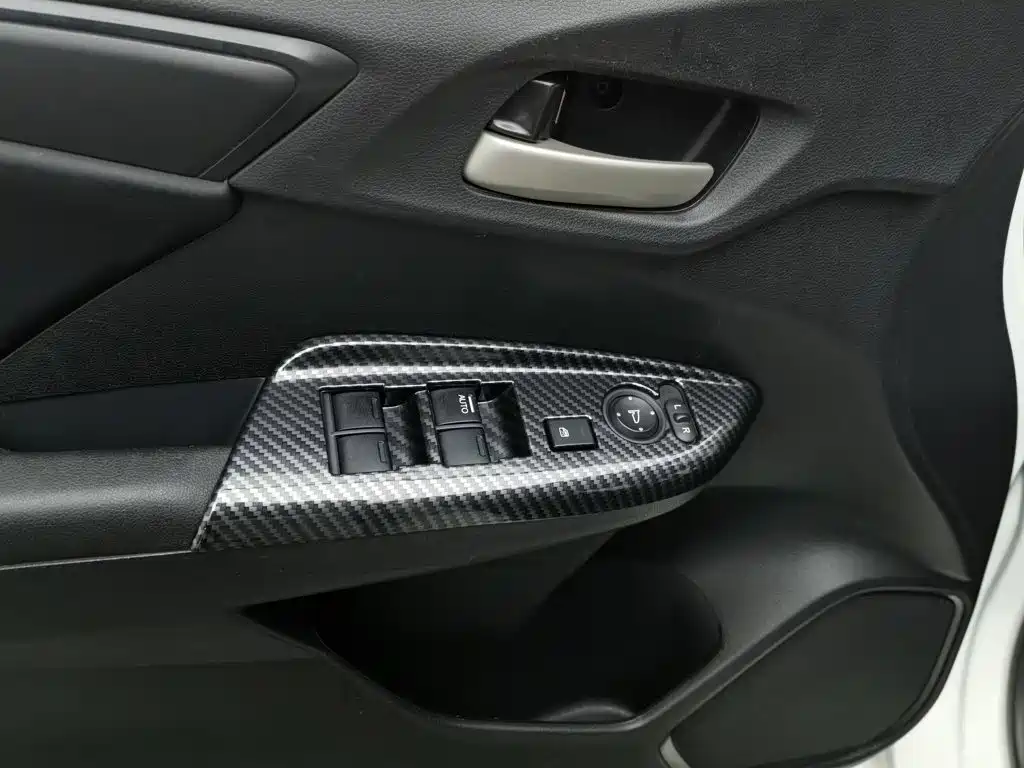 Honda Fit — миниатюра 9