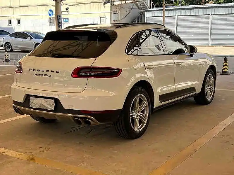 Porsche Macan — миниатюра 7