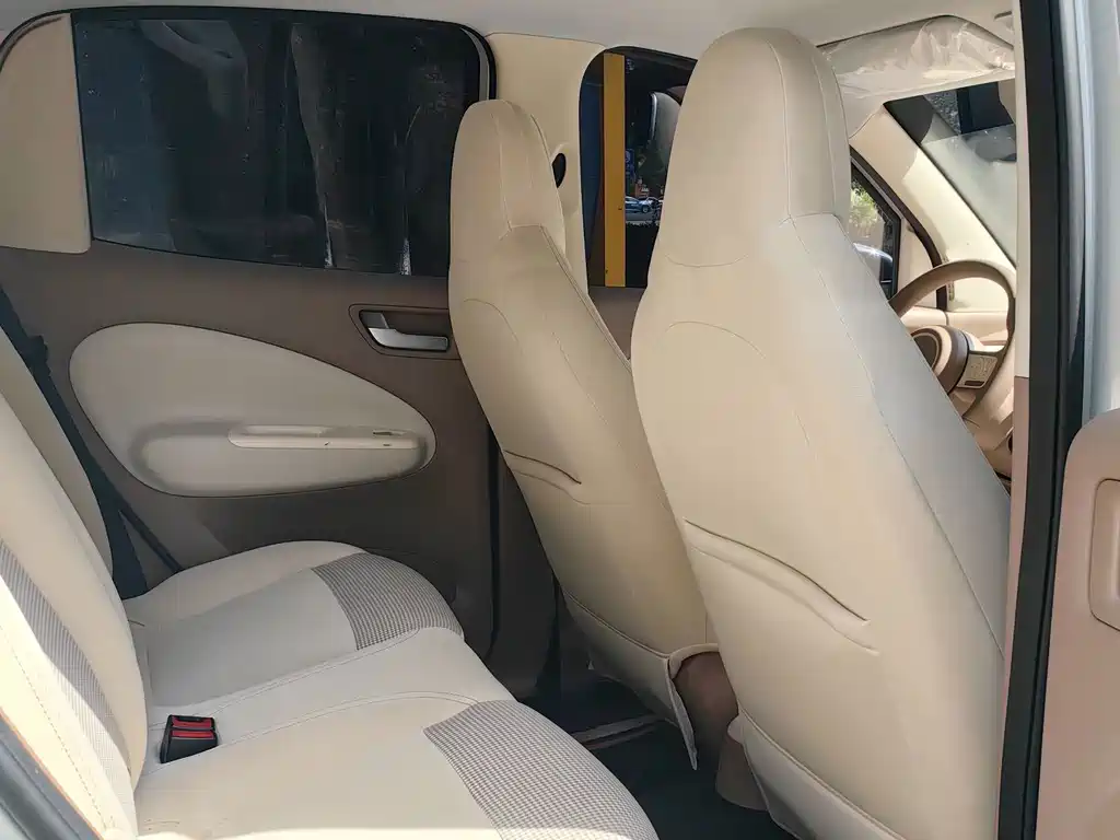 Wuling MINIEV — миниатюра 7