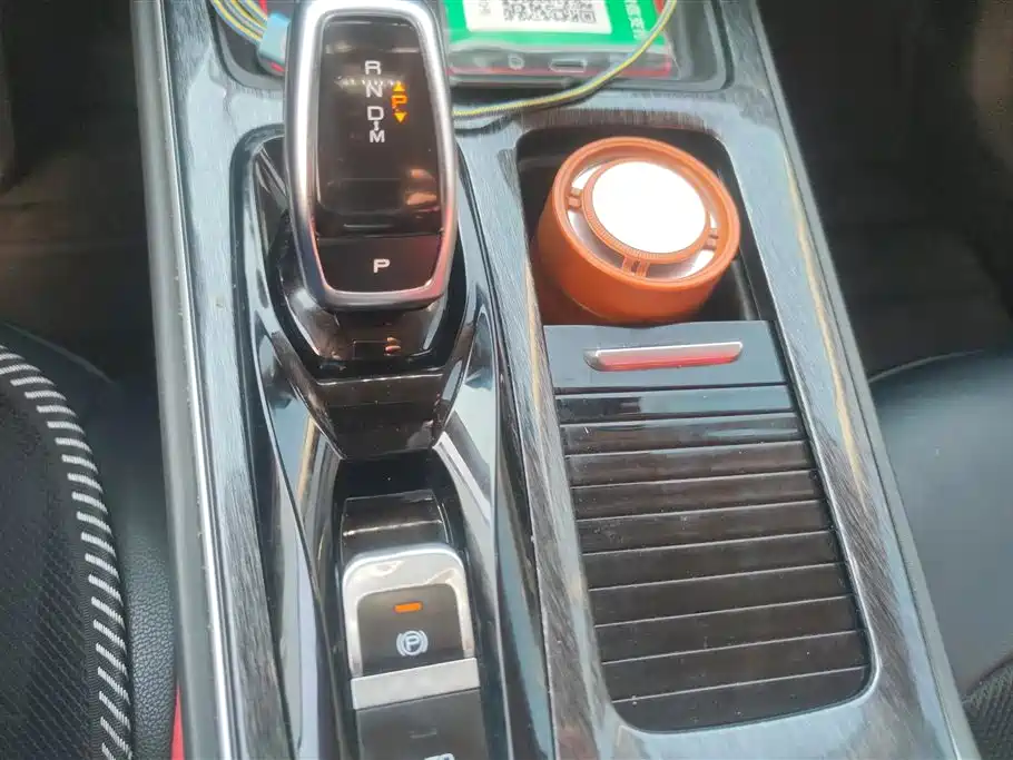 DONGFENG YI HYUN MAX