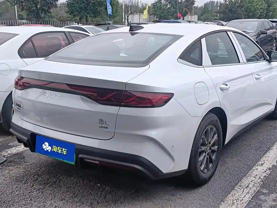 BYD QIN L