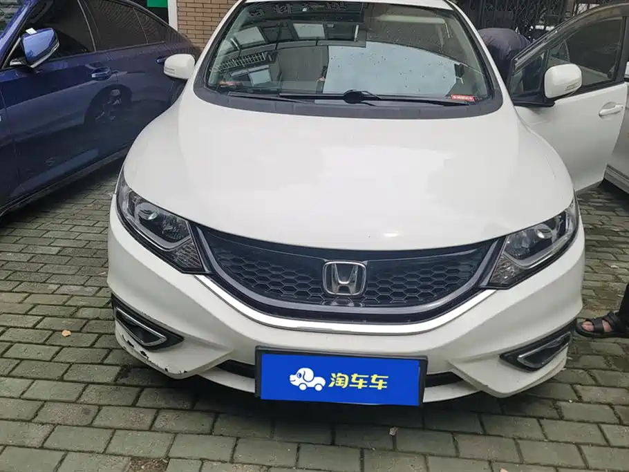 Honda Jade 2013 1.8L AT Comfort 5 мест