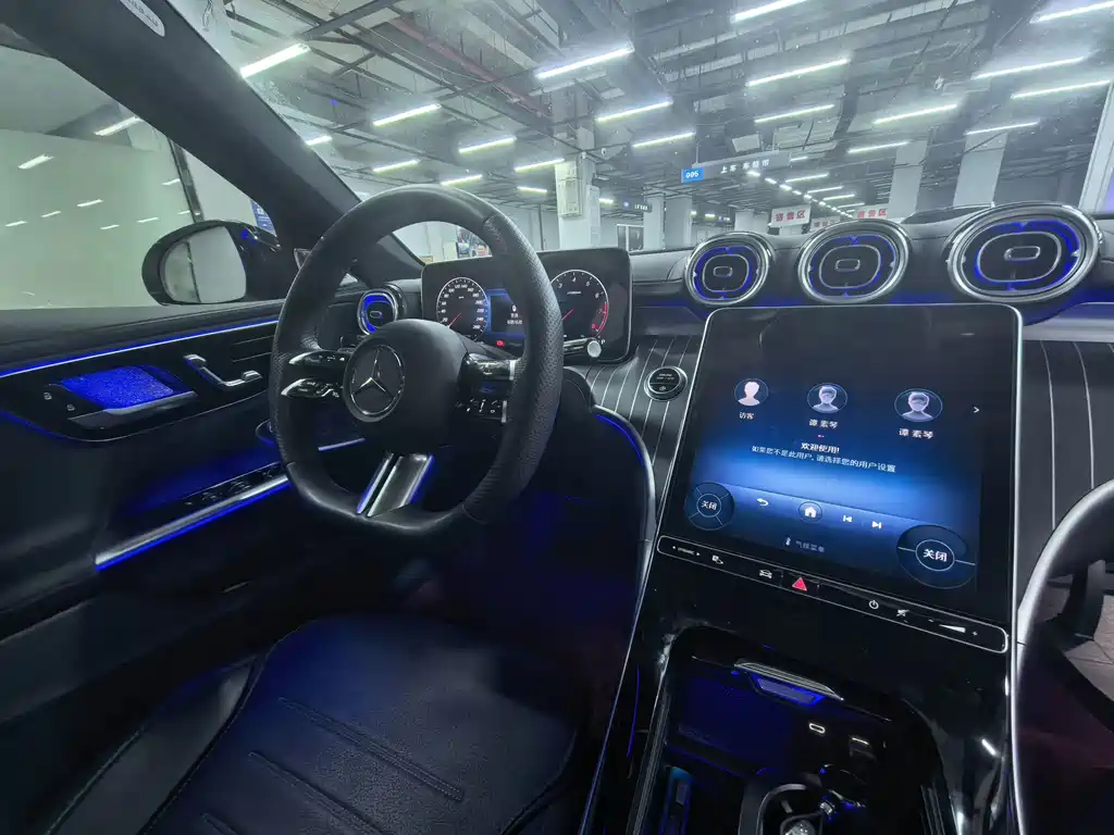 Mercedes-Benz C-Class — миниатюра 11
