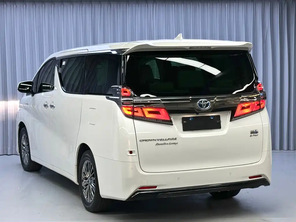Toyota Vellfire — миниатюра 4