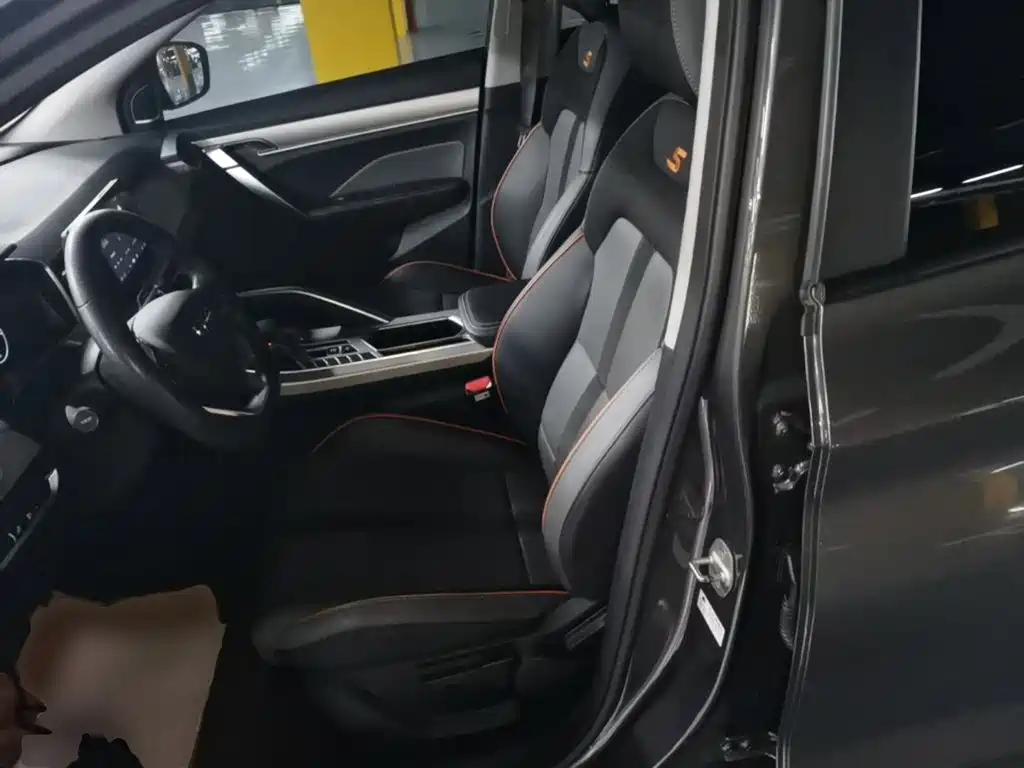 Geely Binyue — миниатюра 15