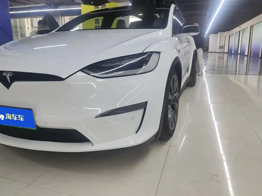 Tesla Model X 2018