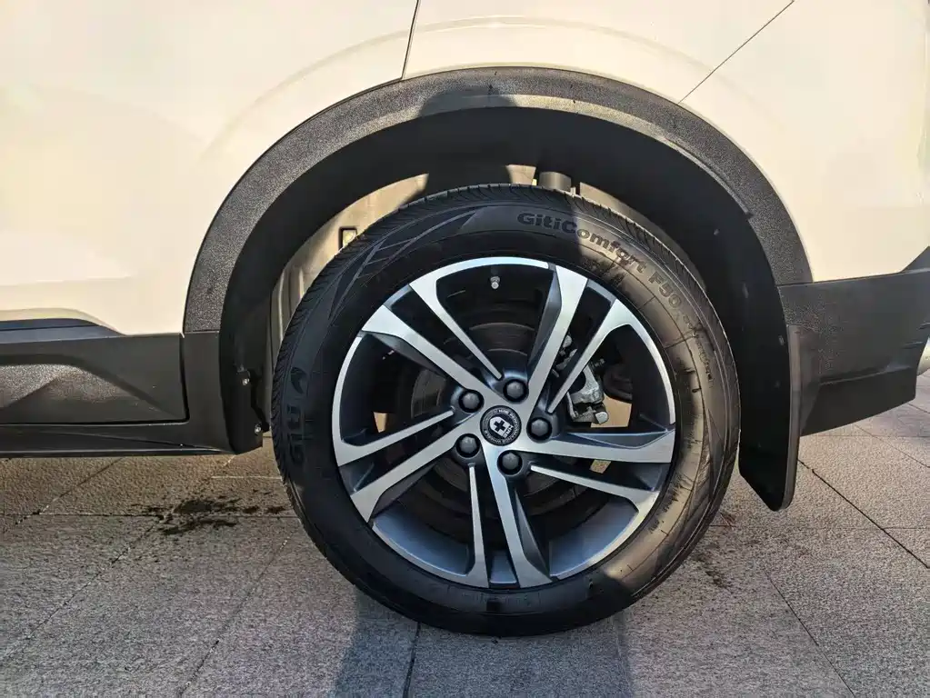 GEELY AUTOMOBILE BINYUE