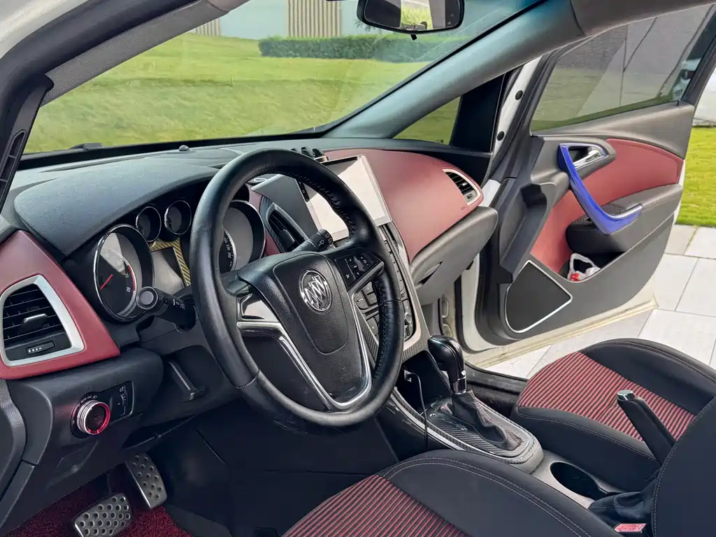Buick Excelle — миниатюра 9